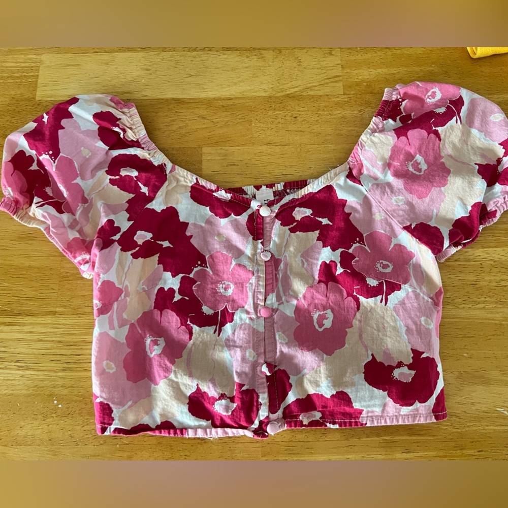 Francesca’s Pink and White Button-Up Crop Top Kids (Franki) Floral